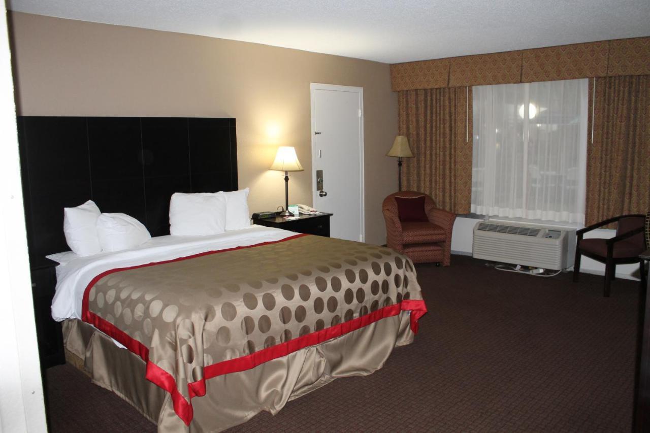 Hotel Ramada By Wyndham & Conference Center Grayling